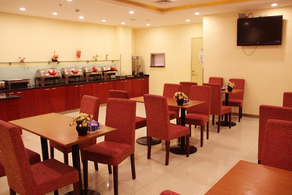 Hanting Express Kunming Stadium Branch Exterior foto